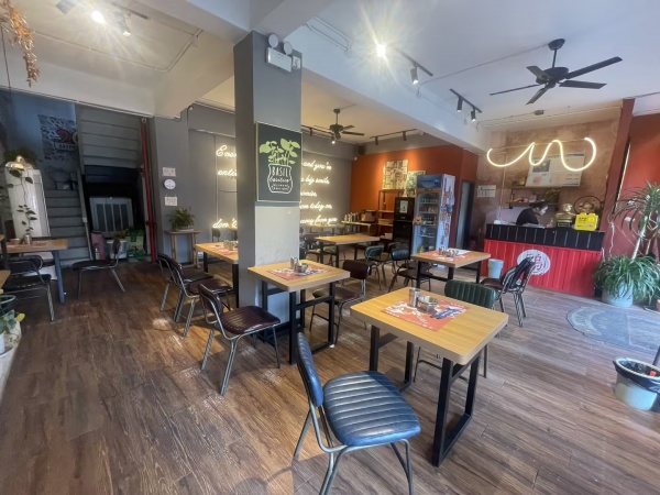843273 房东直租!工商大学旁202平临街餐饮店 843273 房东直租!工商大学旁202平临街餐饮店