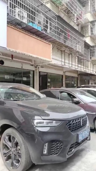 843120 房东直租!开福区大型社区72平门面出租,无转让费 843120 房东直租!开福区大型社区72平门面出租,无转让费