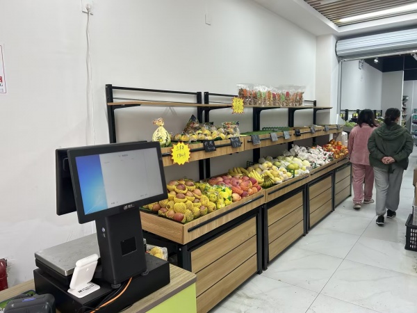 84432 天心区大型小区头铺日营业6千商超生鲜百货优价转让 84432 天心区大型小区头铺日营业6千商超生鲜百货优价转让