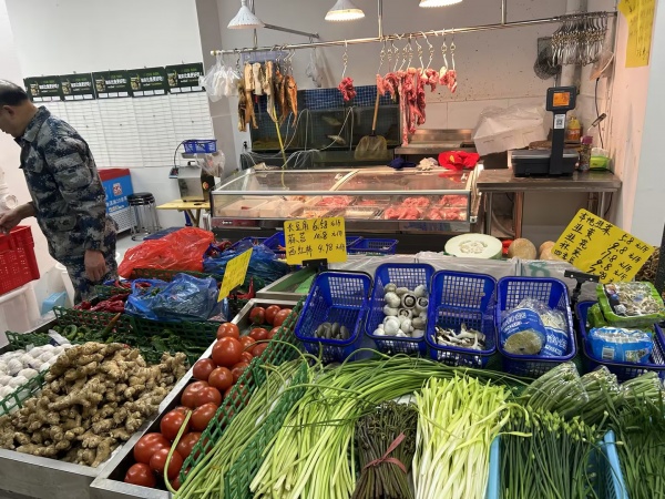 84432 天心区大型小区头铺日营业6千商超生鲜百货优价转让 84432 天心区大型小区头铺日营业6千商超生鲜百货优价转让