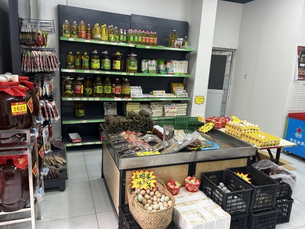 84432 天心区大型小区头铺日营业6千商超生鲜百货优价转让 84432 天心区大型小区头铺日营业6千商超生鲜百货优价转让