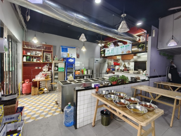 644156农大红旗市场临街餐饮店优价转让 644156农大红旗市场临街餐饮店优价转让