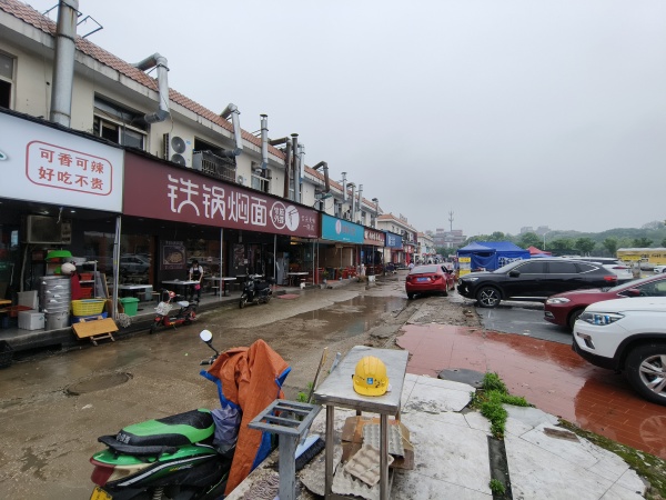 644156农大红旗市场临街餐饮店优价转让 644156农大红旗市场临街餐饮店优价转让