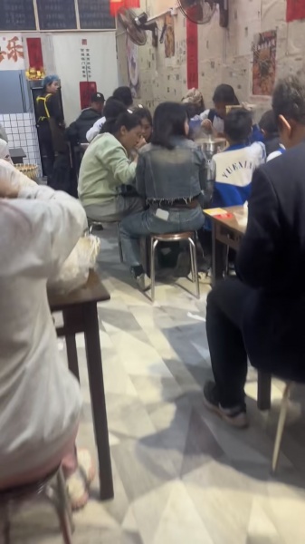 844192 火爆!岳麓区大学城学生公寓门口66平餐饮店转让 844192 火爆!岳麓区大学城学生公寓门口66平餐饮店转让