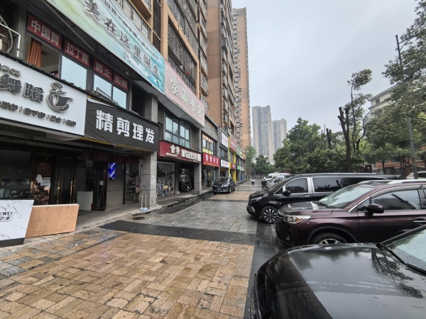 844229 梅溪湖大型小区长梅中学正对面165平临街门面出租 844229 梅溪湖大型小区长梅中学正对面165平临街门面出租