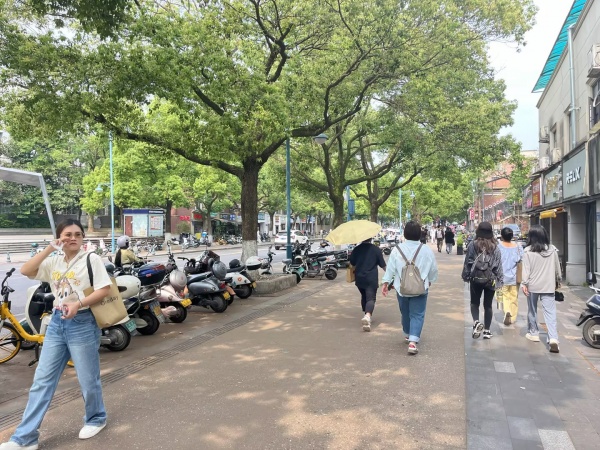 844243 火爆,大学城麓山南路南校区门口临街一楼黄金位置优价转让 844243 火爆,大学城麓山南路南校区门口临街一楼黄金位置优价转让