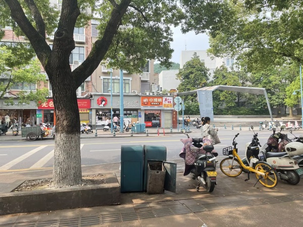 844243 火爆,大学城麓山南路南校区门口临街一楼黄金位置优价转让 844243 火爆,大学城麓山南路南校区门口临街一楼黄金位置优价转让