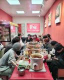 845107 老板急转！价格面议！学校小区正门口日营1800麻辣烫店