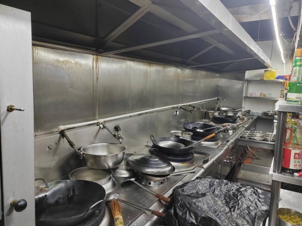 745196拐角大展示面雨花亭桔园小区入口临街二楼餐饮店优转 745196拐角大展示面雨花亭桔园小区入口临街二楼餐饮店优转