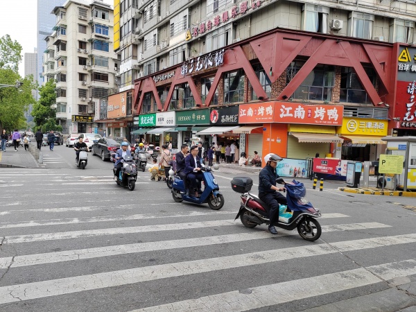 745196拐角大展示面雨花亭桔园小区入口临街二楼餐饮店优转 745196拐角大展示面雨花亭桔园小区入口临街二楼餐饮店优转