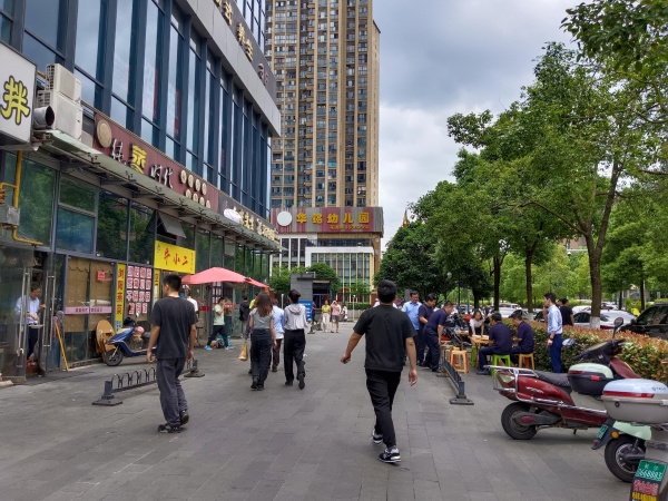 845219 月入2万5以上麓谷工业园出入口临街精装餐馆优价转让 845219 月入2万5以上麓谷工业园出入口临街精装餐馆优价转让
