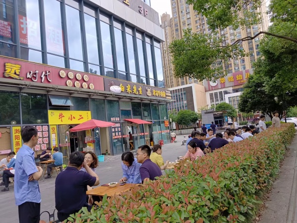 845219 月入2万5以上麓谷工业园出入口临街精装餐馆优价转让 845219 月入2万5以上麓谷工业园出入口临街精装餐馆优价转让