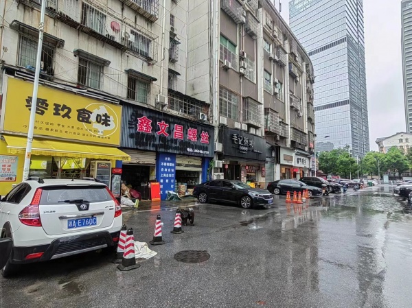 846220 芙蓉区马王堆大型社区45平零食店低价转让 846220 芙蓉区马王堆大型社区45平零食店低价转让