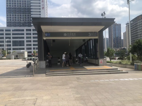 84796 王府井地铁口美容院3.88w低价空转!无行业限制! 84796 王府井地铁口美容院3.88w低价空转!无行业限制!