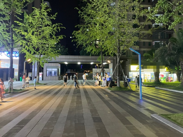 847246小区出入口头铺独家日营7.5k品牌零食店优价转让(可蹲点)(入住率50%) 847246小区出入口头铺独家日营7.5k品牌零食店优价转让(可蹲点)(入住率50%)