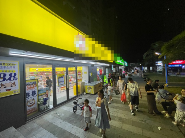 847246小区出入口头铺独家日营7.5k品牌零食店优价转让(可蹲点)(入住率50%) 847246小区出入口头铺独家日营7.5k品牌零食店优价转让(可蹲点)(入住率50%)