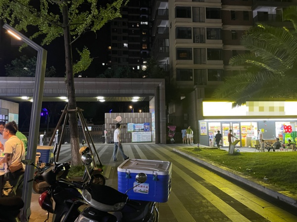 847246小区出入口头铺独家日营7.5k品牌零食店优价转让(可蹲点)(入住率50%) 847246小区出入口头铺独家日营7.5k品牌零食店优价转让(可蹲点)(入住率50%)