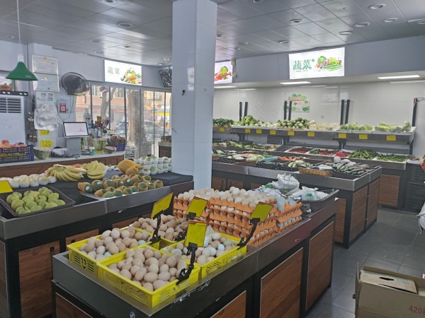 84811 芙蓉区地铁口高端小区楼下90平水果生鲜店到冷库转让 84811 芙蓉区地铁口高端小区楼下90平水果生鲜店到冷库转让