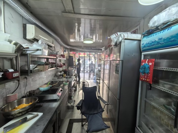 84839 邻街商铺低价急转日营7千加周边商圈住宅人口超千万 84839 邻街商铺低价急转日营7千加周边商圈住宅人口超千万