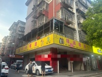 84895芙蓉区万家丽商圈小区出入口转角双门头门面出租