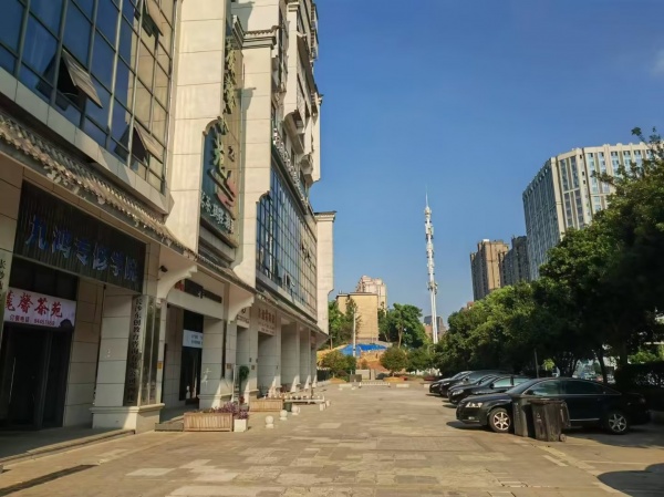 848255 岳麓区工商大学旁780平茶餐厅低价转让 848255 岳麓区工商大学旁780平茶餐厅低价转让