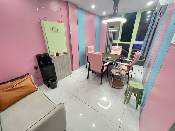 849181 13.8万急转!临街8个包四个朋友自助棋牌室 849181 13.8万急转!临街8个包四个朋友自助棋牌室