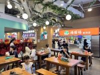 649242  5万空转.砂之船奥莱美食区麻辣烫店小吃店转让