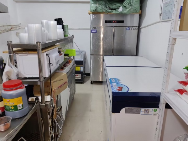 841011 2万急转!五一商圈精装修外卖店 841011 2万急转!五一商圈精装修外卖店