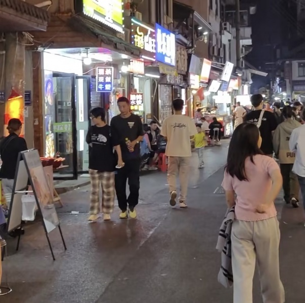 841011 2万急转!五一商圈精装修外卖店 841011 2万急转!五一商圈精装修外卖店