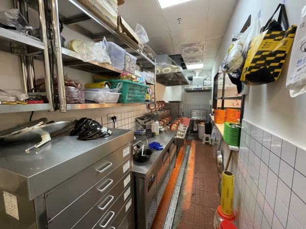 641027急转3万!北辰地铁口凤凰海美食街57平餐饮店低价转让 641027急转3万!北辰地铁口凤凰海美食街57平餐饮店低价转让