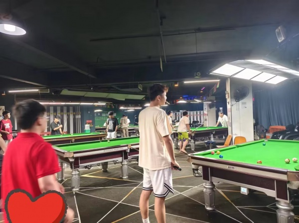641063可空转营业额5000➕大型小区地铁口台球厅优价转让 641063可空转营业额5000➕大型小区地铁口台球厅优价转让