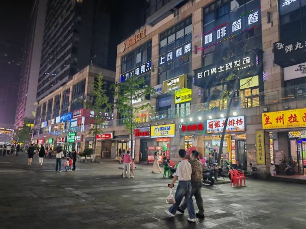 841078 德思勤城市广场夜市主街螺蛳粉店转让带前面摊位(可空转) 841078 德思勤城市广场夜市主街螺蛳粉店转让带前面摊位(可空转)