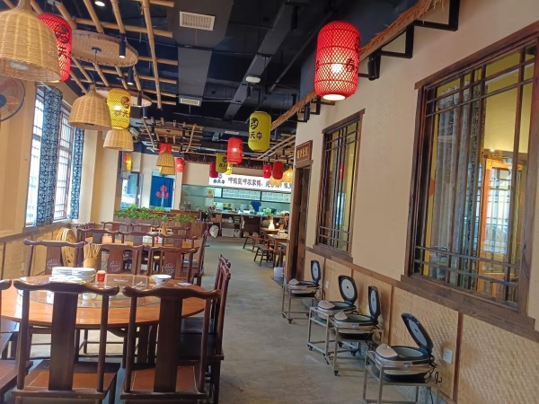 841081 拐角头铺!雨花区酒店写字楼下300平精装餐馆低价转让 841081 拐角头铺!雨花区酒店写字楼下300平精装餐馆低价转让