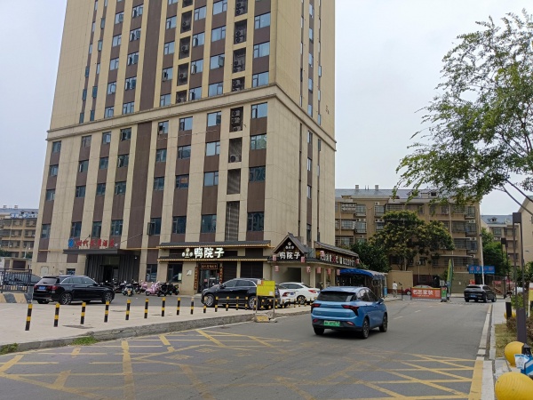 841081 拐角头铺!雨花区酒店写字楼下300平精装餐馆低价转让 841081 拐角头铺!雨花区酒店写字楼下300平精装餐馆低价转让