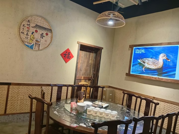 841081 拐角头铺!雨花区酒店写字楼下300平精装餐馆低价转让 841081 拐角头铺!雨花区酒店写字楼下300平精装餐馆低价转让
