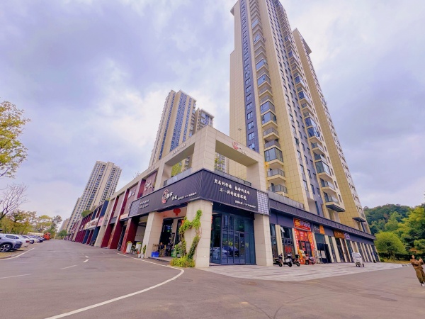 741089芙蓉北路商圈.鹅羊山公园50至1300平门面出租 741089芙蓉北路商圈.鹅羊山公园50至1300平门面出租