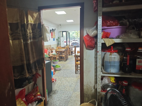 841092 望城工厂物流园对面日均3000餐饮店低价转让 841092 望城工厂物流园对面日均3000餐饮店低价转让
