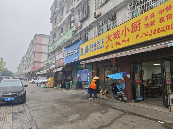 841092 望城工厂物流园对面日均3000餐饮店低价转让 841092 望城工厂物流园对面日均3000餐饮店低价转让