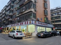 8410192 低价便宜急转!开福区小区转角双门头餐饮火锅店