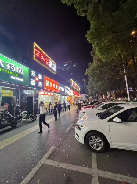 741109雨花区临街500平热门精装宾馆酒店转让 741109雨花区临街500平热门精装宾馆酒店转让