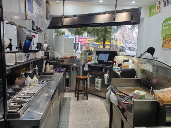 841112 浏阳市洞阳镇蓝思科技出入口临街奶茶店日营2000低价急转 841112 浏阳市洞阳镇蓝思科技出入口临街奶茶店日营2000低价急转