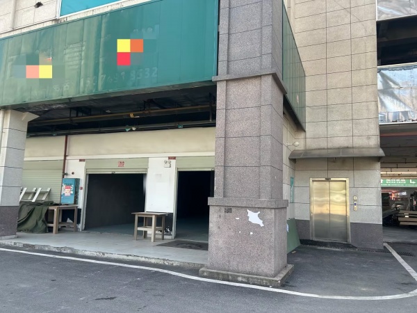 741154房东直租.梅溪湖家居建材市场出入口临街三门头门面出租 741154房东直租.梅溪湖家居建材市场出入口临街三门头门面出租