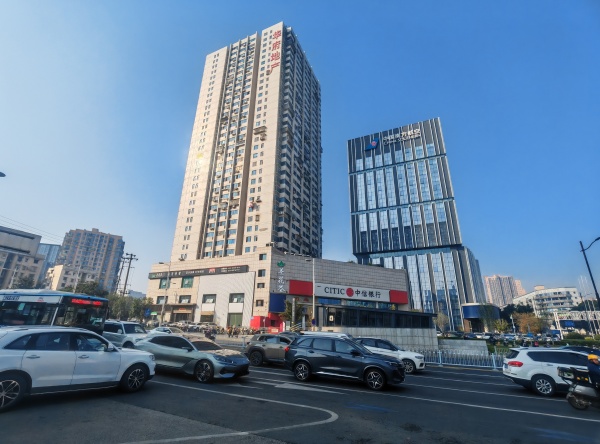(已租)841180 开福区四方坪十字路口地铁站双门头临街商铺转租 (已租)841180 开福区四方坪十字路口地铁站双门头临街商铺转租