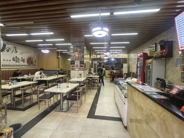 8411137 直租!大托地铁口临街180平日营5千餐饮店 8411137 直租!大托地铁口临街180平日营5千餐饮店