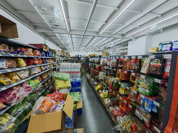 8411175芙蓉区十字路口大型小区围绕日营8000+超市优价转让 8411175芙蓉区十字路口大型小区围绕日营8000+超市优价转让