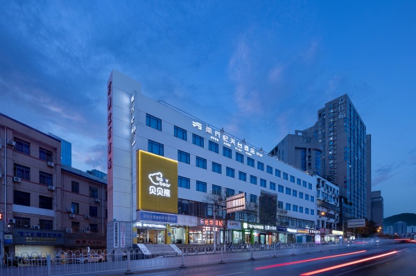 7411191急转145W芙蓉中路贺龙体育馆旁1000平平层28房豪华精装高端民宿酒店（超低房租）