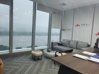 2411214写字楼出售阳光与江景正好!汇景环球!橘子洲头的绚烂风光!精装拎包入场!