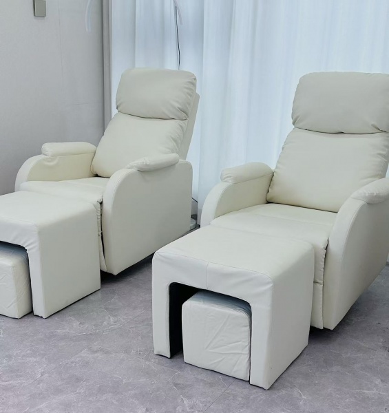 2411238可空转500德思勤A3栋美甲美睫店整体转让 2411238可空转500德思勤A3栋美甲美睫店整体转让