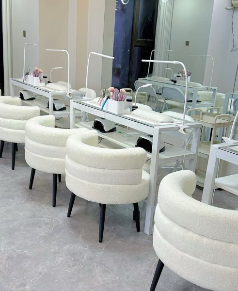 2411238可空转500德思勤A3栋美甲美睫店整体转让 2411238可空转500德思勤A3栋美甲美睫店整体转让