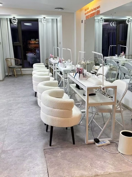 2411238可空转500德思勤A3栋美甲美睫店整体转让 2411238可空转500德思勤A3栋美甲美睫店整体转让